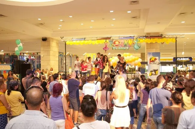 Eveniment PartyDJ București — sonorizare și lumini profesionale, fotografie 63